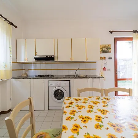 Girasoli Con Posto Auto A 150 Mt Dalla Lägenhet
